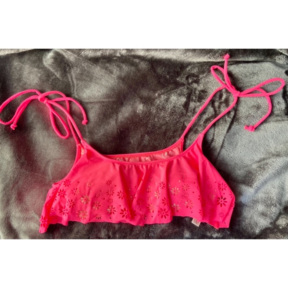 VS PINK Flounce Floral Bikini Top